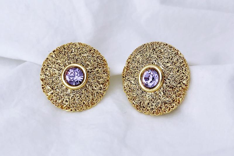 [Ozel] Glass Earrings with Subtle Charm