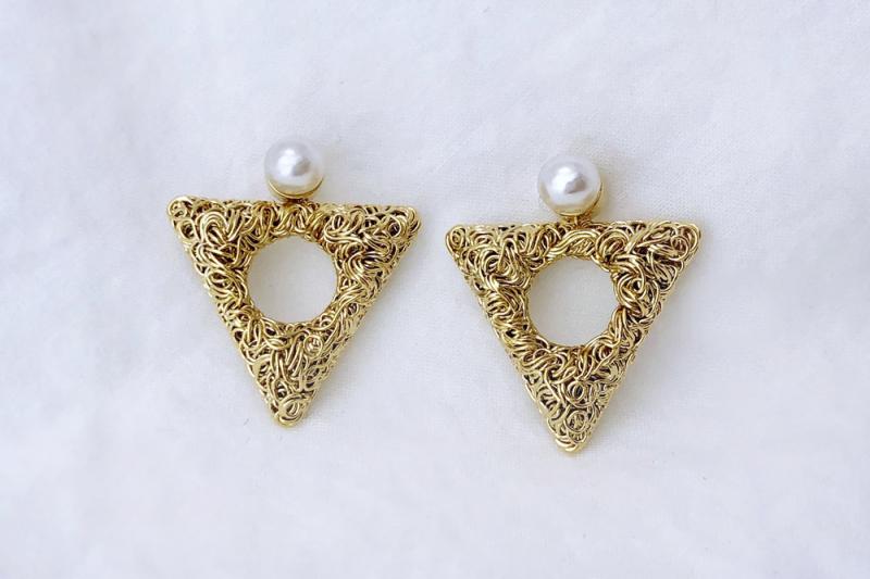 [Ozel] Elegant Pearl Earrings