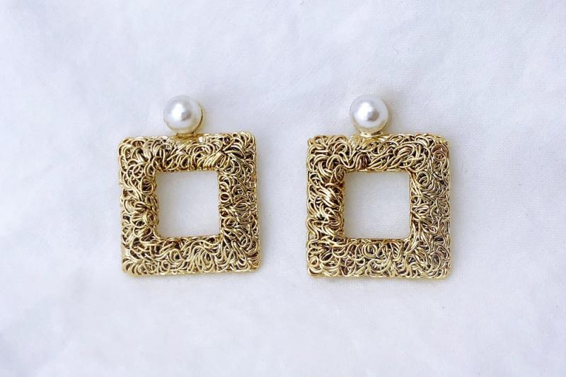 [Ozel] Modern Classic Pearl Earrings