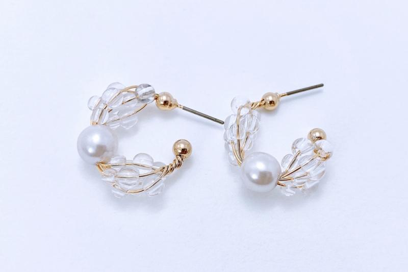 [Ozel] Romantic Mood Glossy Acrylic Pearl Bead Earrings