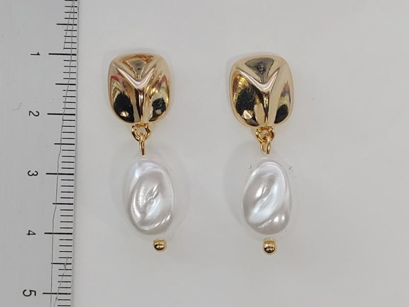 [Ozel] ZINC/ACRYLIC Pearl Earring