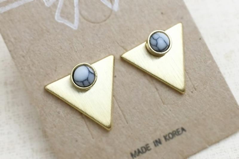 [Ozel] Feminine Matte Howlite Gemstone Brass Earrings