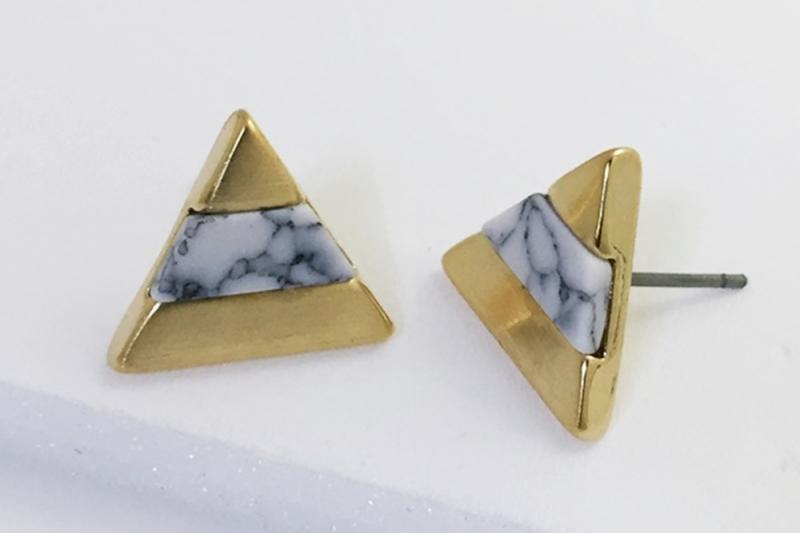 Earrings [Ozel] Stylish Howlite Gemstone Earrings [Ozel] Girlfriend Gift Howlite Gemstone Earrings [Ozel] Daily Point Matte Zinc Alloy Natural Mother- of-Pearl Earrings [Ozel] Vintage Vibe Earrings [Ozel] Trendy Rose Quartz Gemstone Earrings [Ozel] Unique