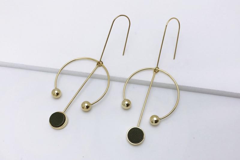 [Ozel] Shiny BRASS/LEATHER Earring