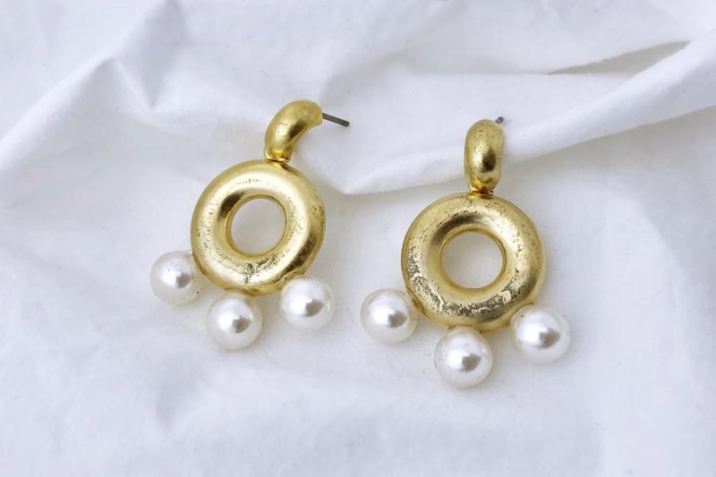 [Ozel] Layered Vintage Plated Pearl Earrings