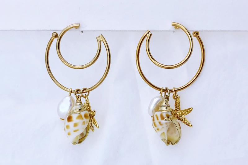 [Ozel] Subtle Charm Glossy Brass Pearl Zinc Alloy Earrings