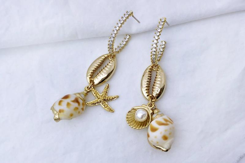 [Ozel] Simple Minimal Glossy Brass Pearl Cubic Zinc Alloy Earrings