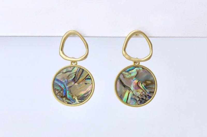 [Ozel] Daily Point Vintage Plated Natural Abalone Shell Zinc Alloy Earrings