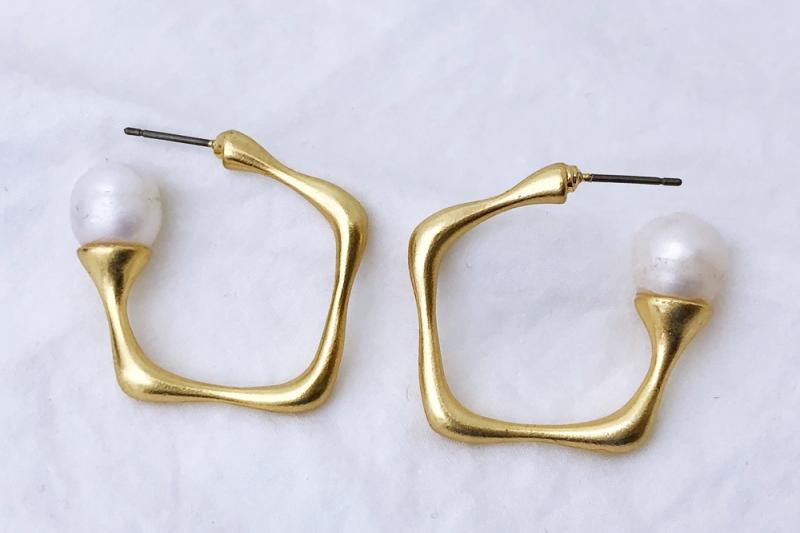 [Ozel] Simple Minimal Glossy Pearl Zinc Alloy Earrings
