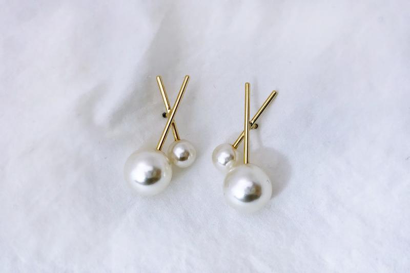 [Ozel] Luxurious Glossy Brass Pearl Earrings
