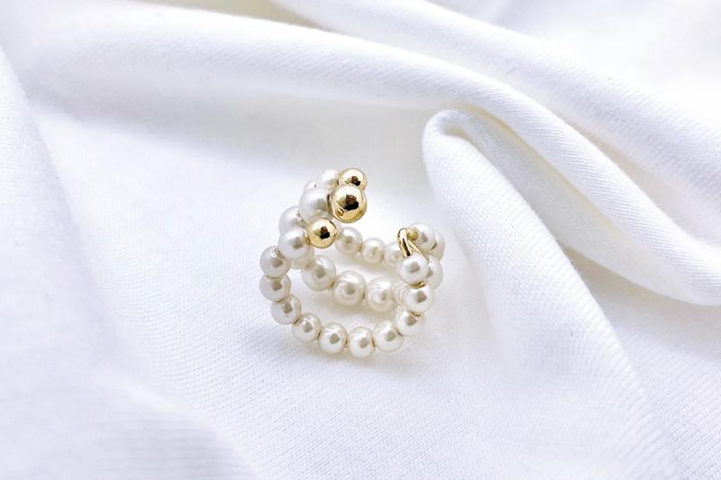 [Ozel] Shiny Pearl Ear Cuff
