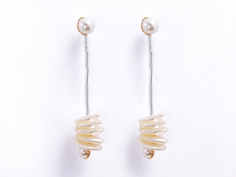 [Ozel] Shiny SILVER925/ACRYLIC Pearl Earring