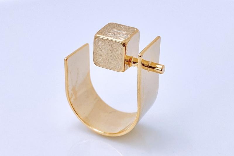 [Ozel] Curved BRASS Ring