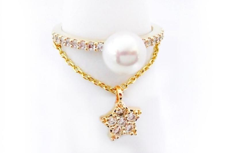 [Ozel] Subtle Charm Glossy Brass Pearl Cubic Ring