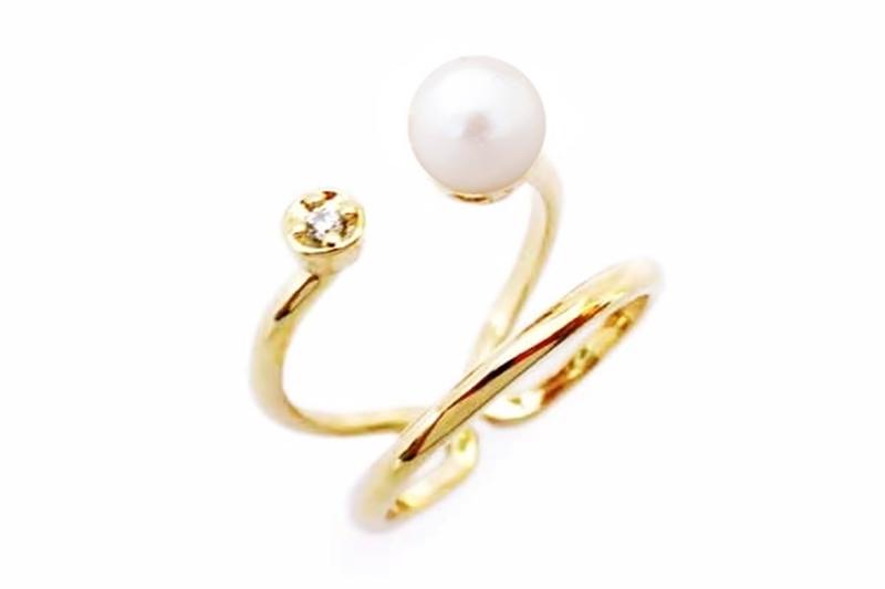 [Ozel] Statement Look Glossy Acrylic Brass Pearl Cubic Ring
