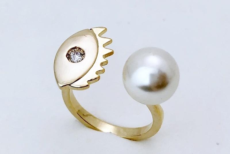 [Ozel] Delicate Fit Glossy Acrylic Brass Pearl Cubic Ring