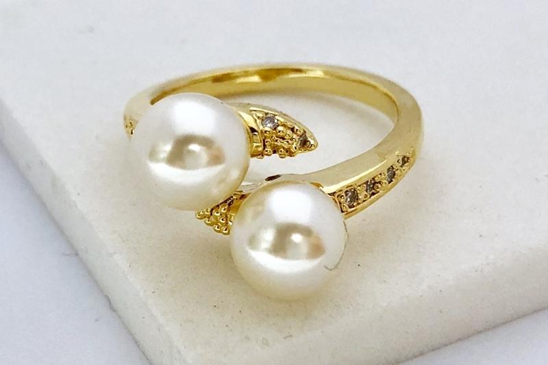 [Ozel] Romantic Mood Glossy Acrylic Brass Pearl Cubic Ring