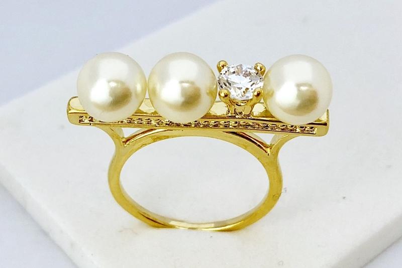 [Ozel] Romantic Mood Glossy Acrylic Brass Pearl Cubic Ring