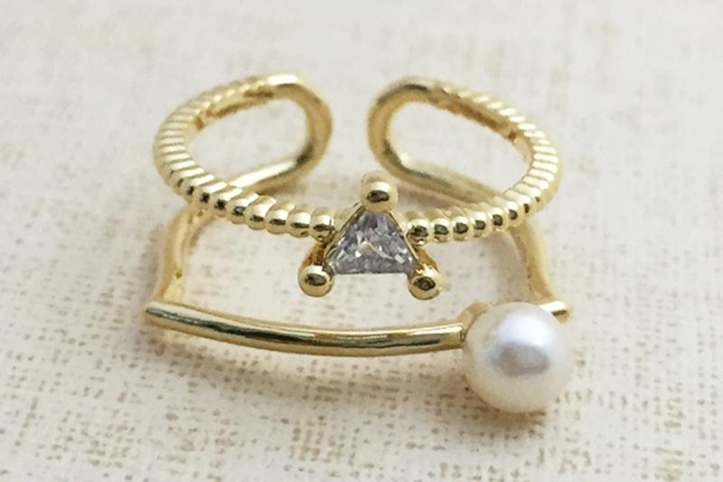 [Ozel] Layered Glossy Acrylic Brass Pearl Cubic Ring