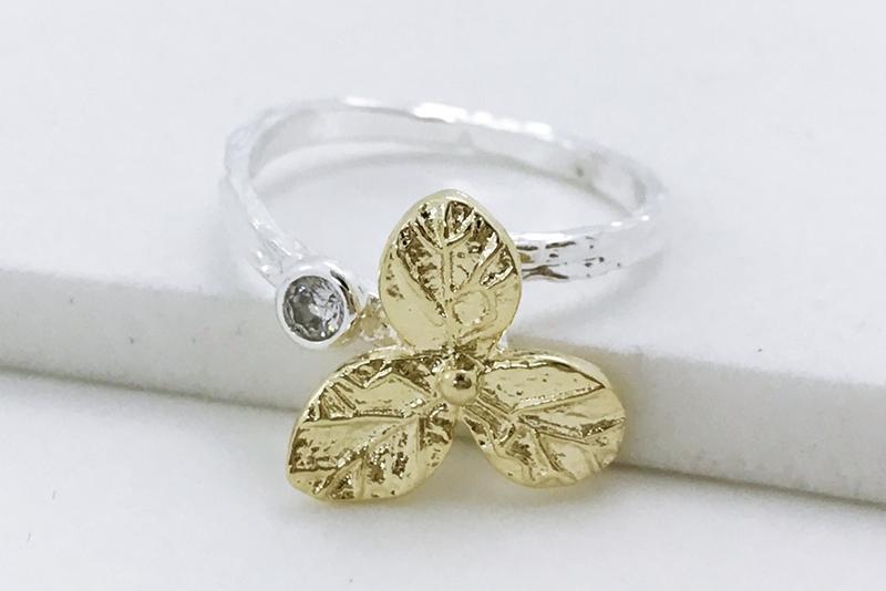 [Ozel] Feminine Glossy Brass Cubic Ring