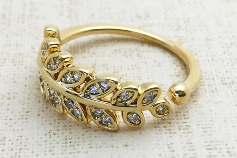 [Ozel] Chic Point Glossy Brass Cubic Ring