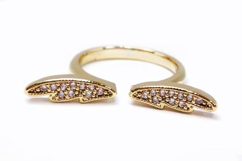 [Ozel] Chic Point Glossy Brass Cubic Ring