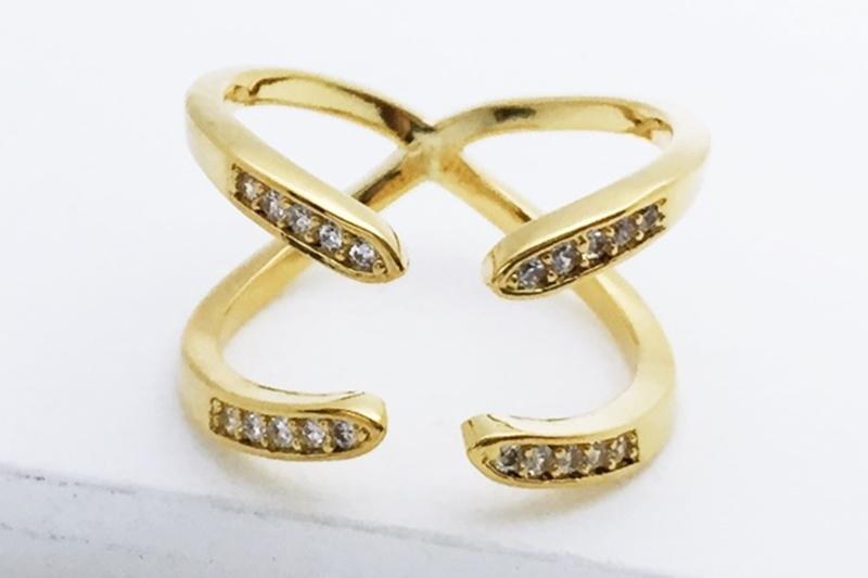 [Ozel] Stylish Glossy Brass Cubic Ring