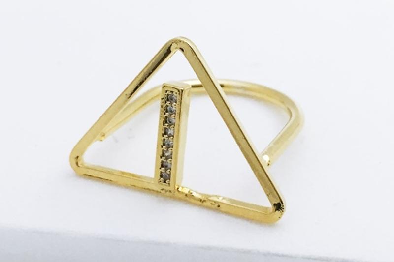 [Ozel] Subtle Charm Glossy Brass Cubic Ring