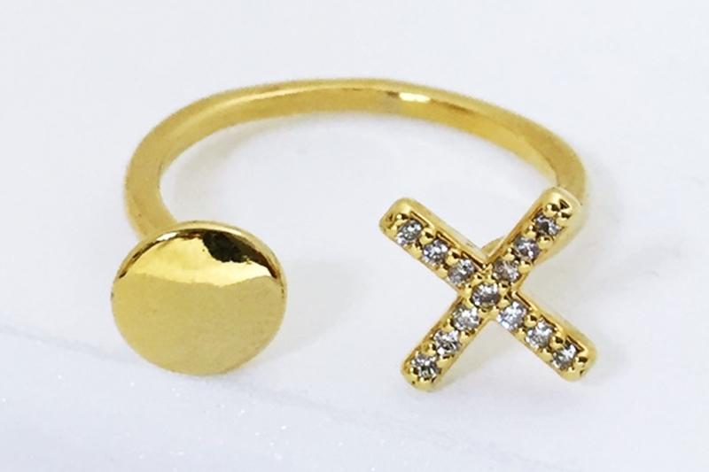 [Ozel] Elegant Glossy Brass Cubic Ring