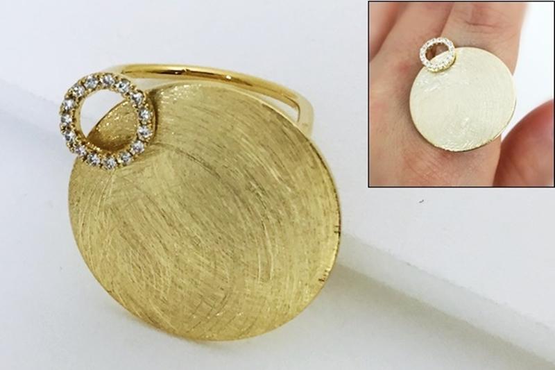 [Ozel] Luxurious Asymmetrical Curve Brass Cubic Ring