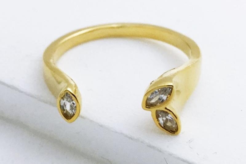 [Ozel] Feminine Glossy Brass Cubic Ring