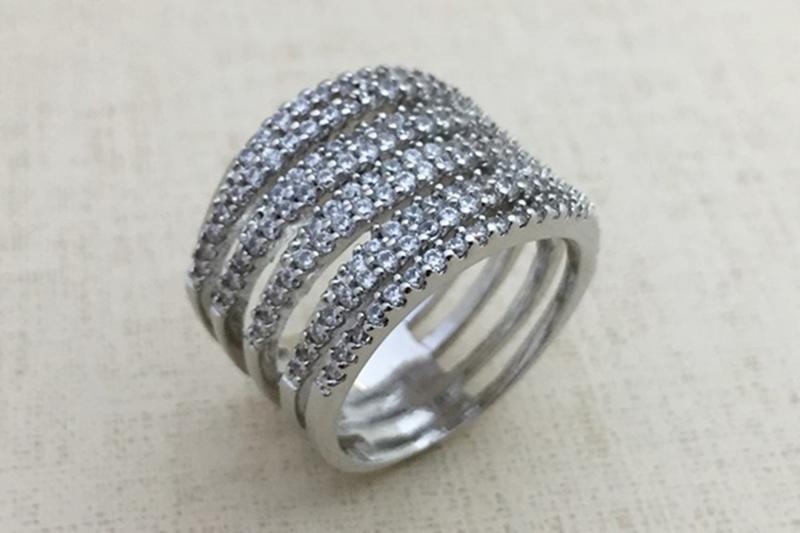 [Ozel] Sophisticated Glossy Brass Cubic Ring