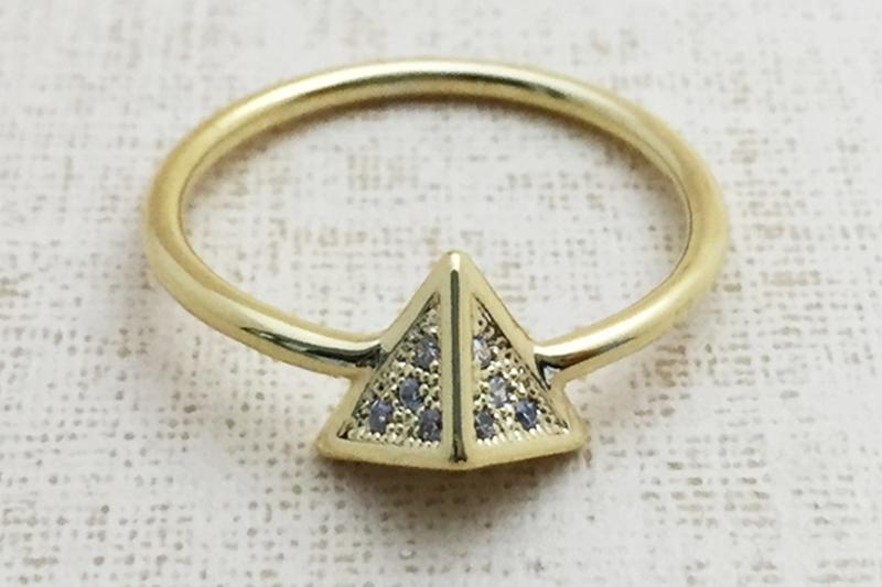[Ozel] Unique-mood Glossy Brass Cubic Ring