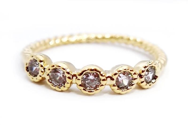 [Ozel] Subtle Charm Glossy Brass Cubic Ring