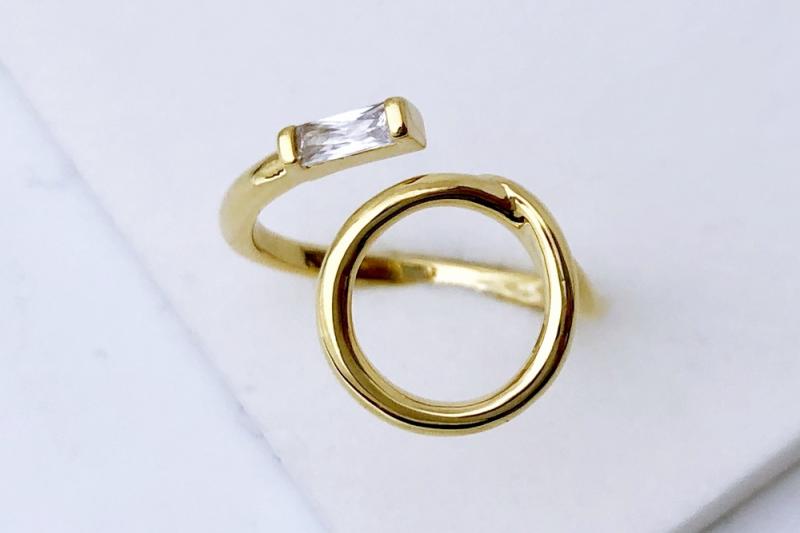 [Ozel] Girlfriend Gift Glossy Brass Cubic Ring