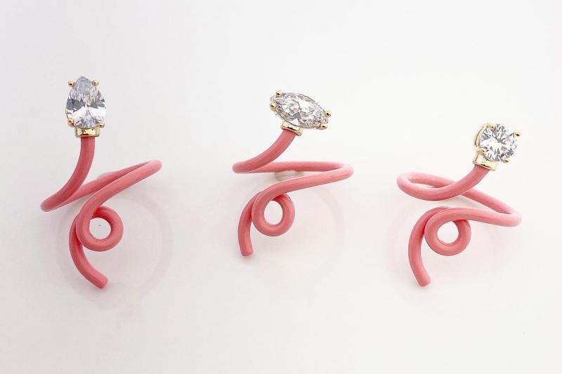 [Ozel] Luxurious Glossy Brass Cubic Ring