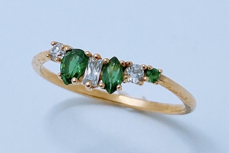 [Ozel] Elegant Glossy Brass Glass Cubic Ring