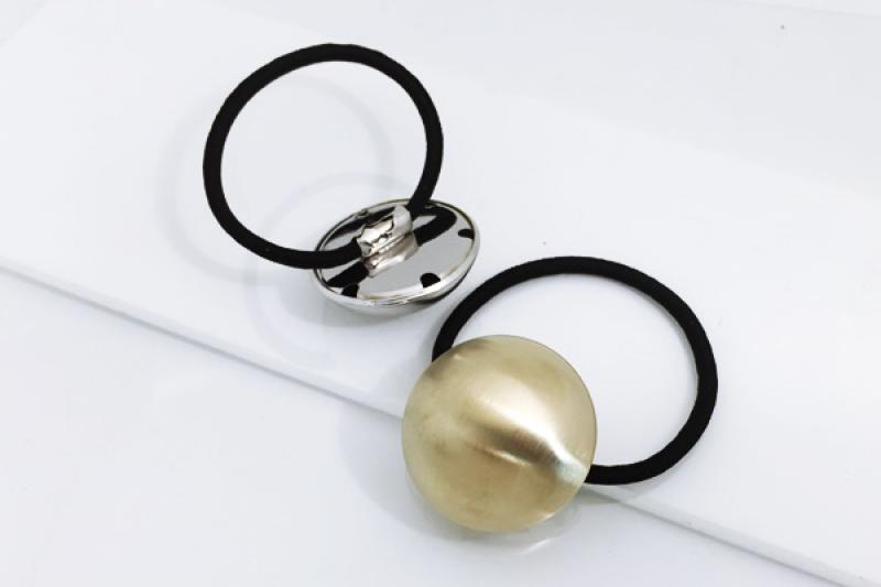 [Ozel] Matte Brass Jewelry with Subtle Charm