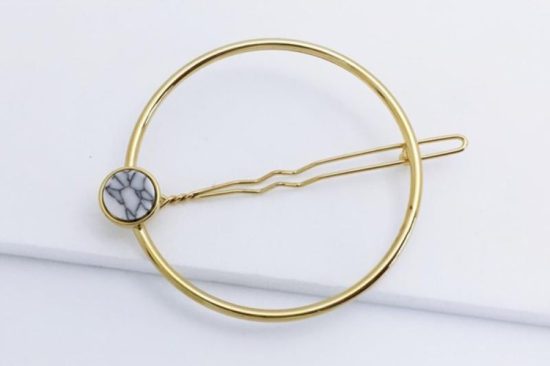 Feminine Glossy Howlite Gemstone Hairpin