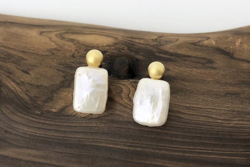 [Ozel] Feminine Vintage Plated Freshwater Pearl Brass Earrings