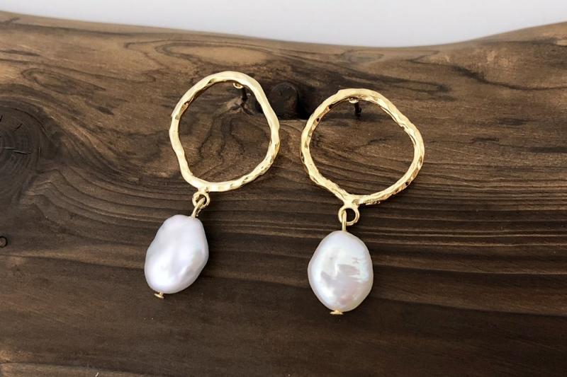 [Ozel] Romantic Mood Vintage Plated Freshwater Pearl Brass Earrings