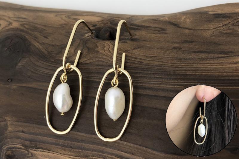 [Ozel] Statement Look Glossy Freshwater Pearl Brass Earrings [Ozel]