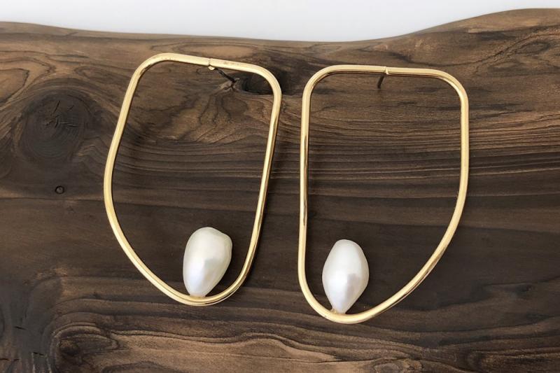 [Ozel] Simple Minimal Glossy Freshwater Pearl Brass Earrings