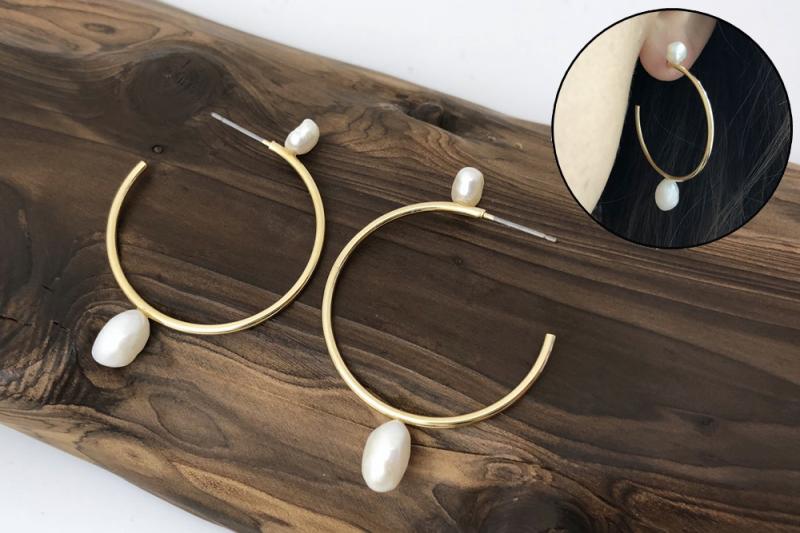 [Ozel] Unique Mood Glossy Wire Freshwater Pearl Brass Earrings