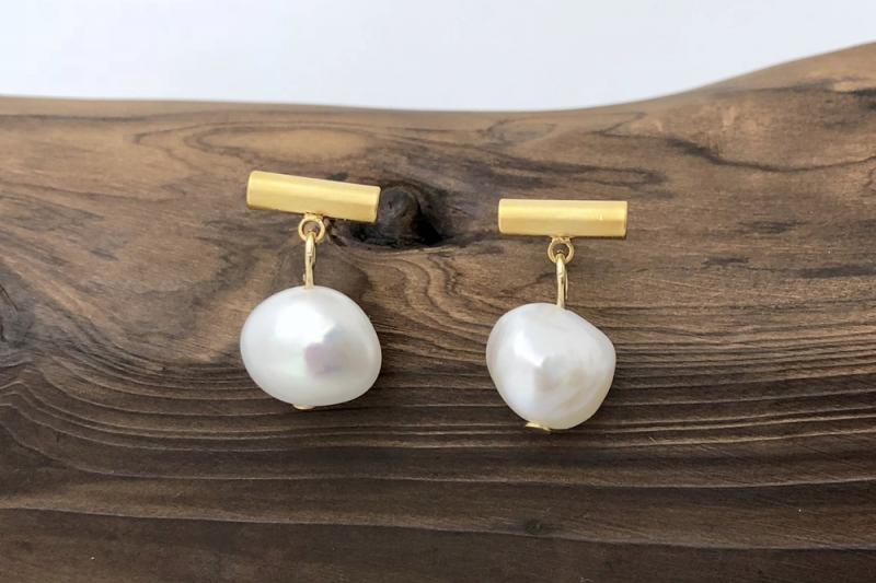 [Ozel] Simple Minimal Vintage Plated Freshwater Pearl Brass Earrings