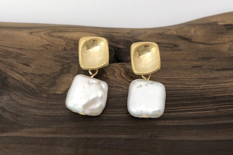 [Ozel] Romantic Mood Vintage Plated Freshwater Pearl Brass Earrings