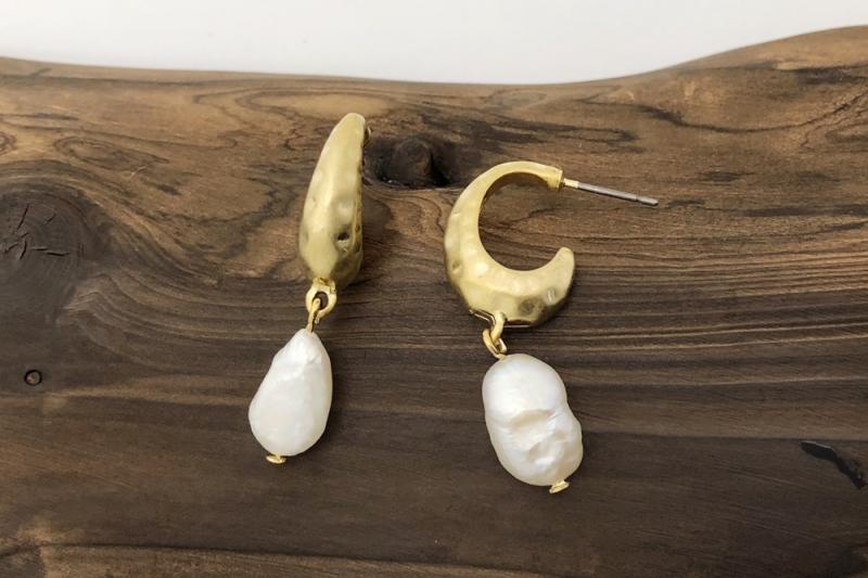 [Ozel] Casual Mood Vintage Plated Freshwater Pearl Brass Zinc Alloy Earrings