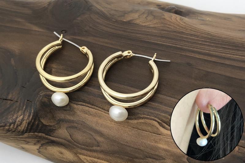 [Ozel] Unique Mood Glossy Freshwater Pearl Brass Earrings