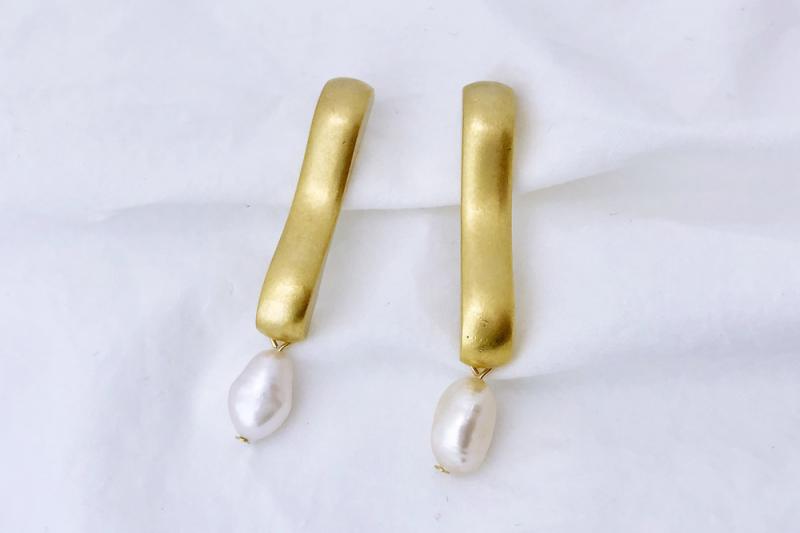 [Ozel] Girlfriend Gift Vintage Plated Freshwater Pearl Brass Earrings
