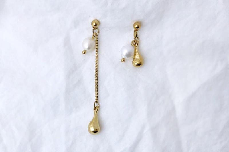 [Ozel] Romantic Mood Glossy Freshwater Pearl Brass Earrings